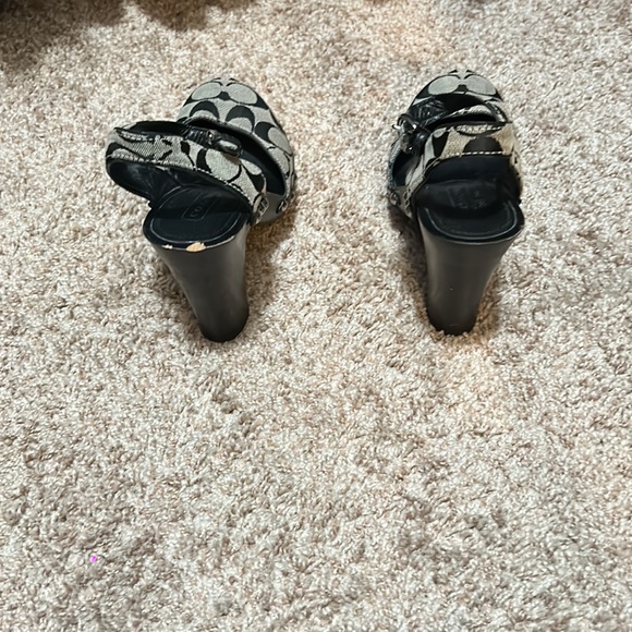 Coach heels small platform size 8 - Picture 4 of 8